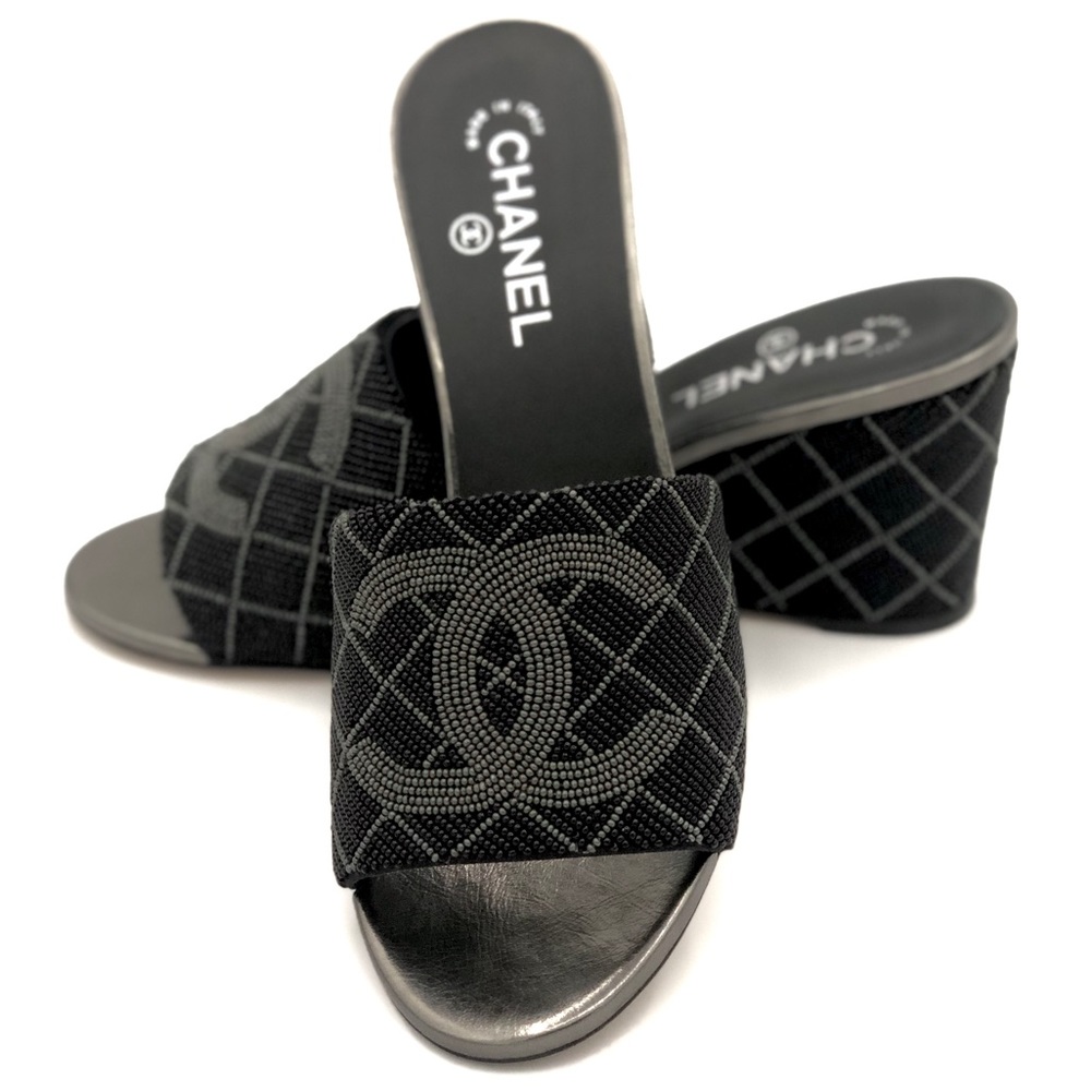 NEW Chanel 20P Black Gray Pearl Beaded Wedge Mule
